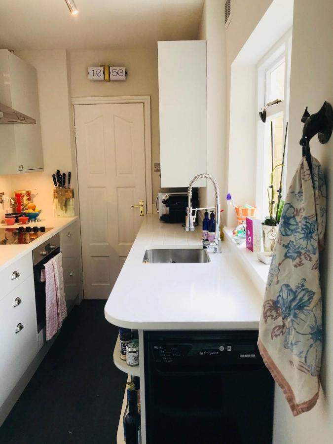 Apartamento Colourful 2 Bed 2 Bath Tooting House Londres Exterior foto